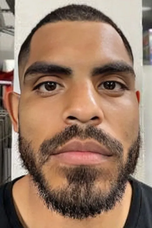Aaron Echeveste Lopez ha trabajado con Luis Fernandez en 1 ocasiones