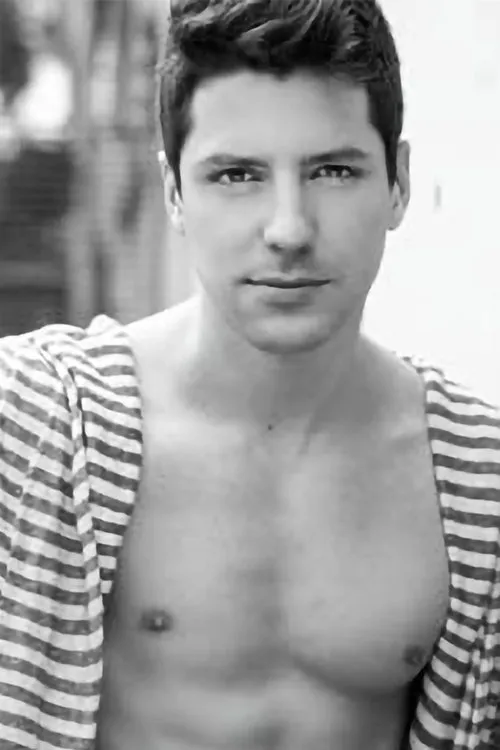 Luis Romano interpretando a Lalo joven