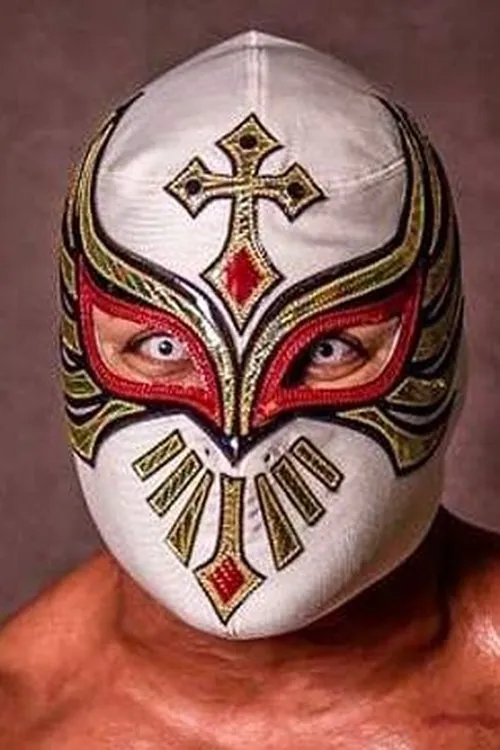 Luis Urive interpretando a Mistico