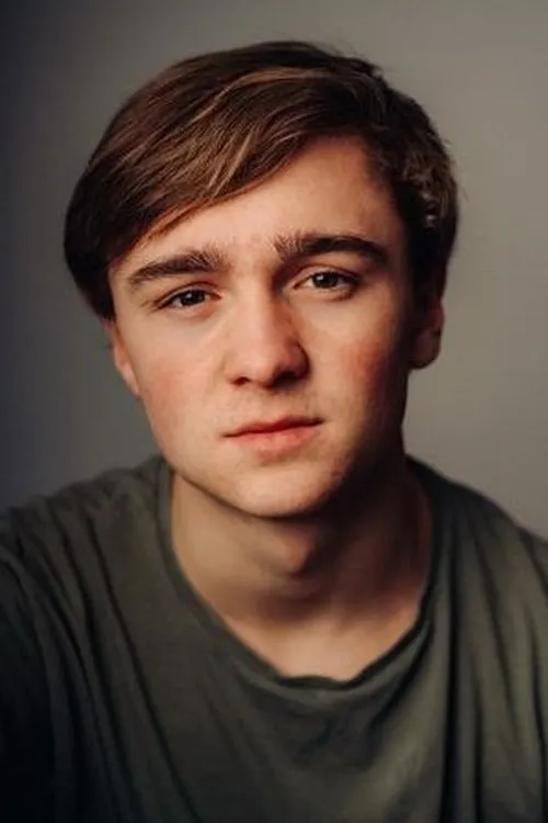 Luis Vorbach interpretando a Thomas