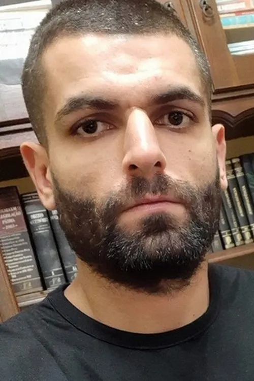 Luiz Eduardo Garagorri interpretando a Self