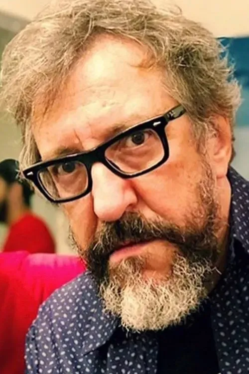 Luiz Thunderbird interpretando a Self