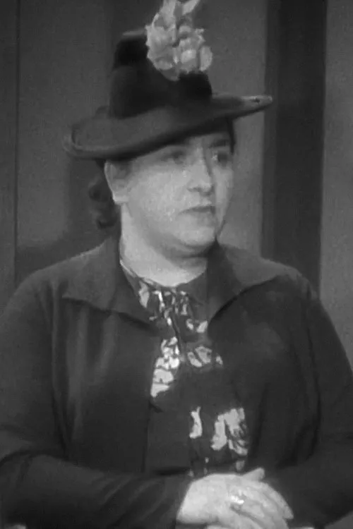 Luíza Durão interpretando a Dona Cândida