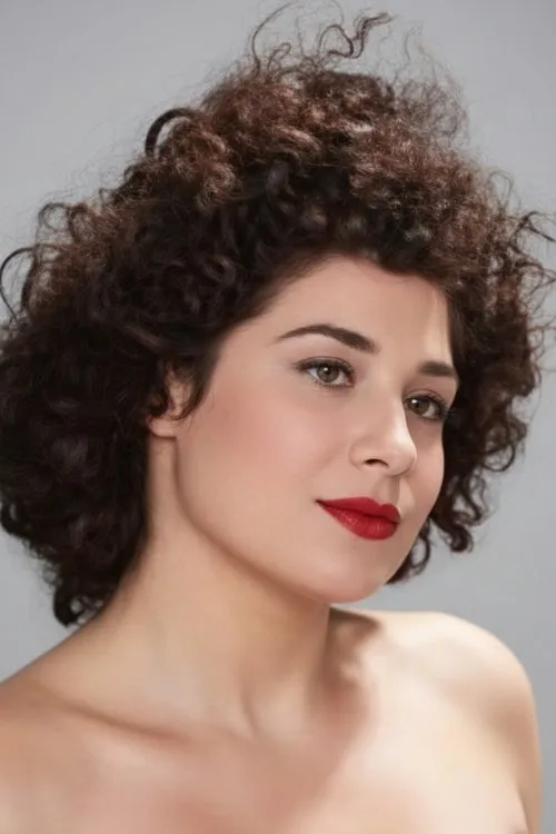 Ismail Dümbüllü ha trabajado con Luiza Nor en 2 ocasiones