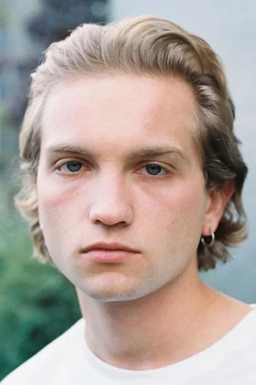 Lukas Ionesco interpretando a Math