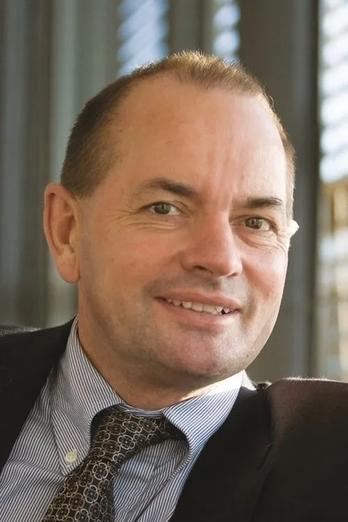 Paul Kagame ha trabajado con Lukas Lundin en 1 ocasiones