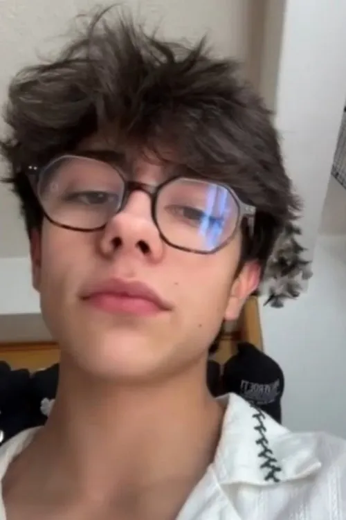 Rodrigo Cachero ha trabajado con Lukas Urkijo en 1 ocasiones