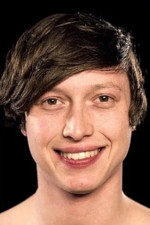 Luky Kolac interpretando a 