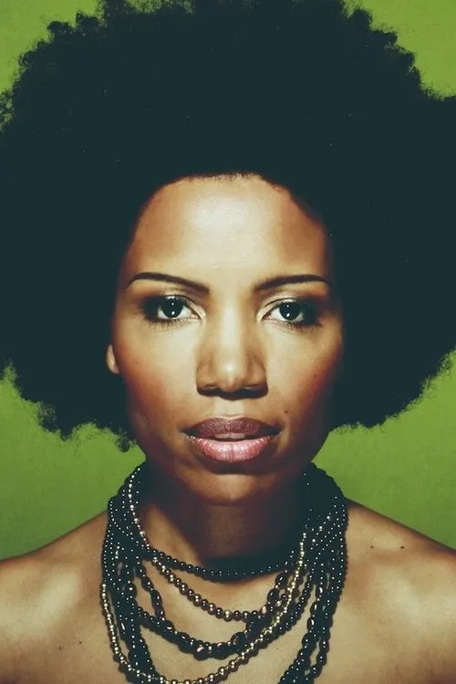 Lura interpretando a Lura