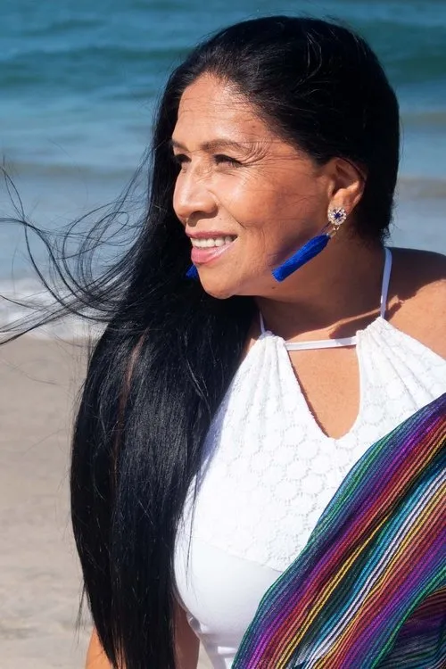 Paco Mufote ha trabajado con Ma. Elena Bañuelos en 1 ocasiones