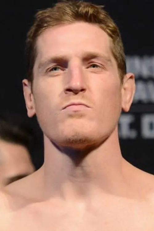 Mac Danzig interpretando a Self