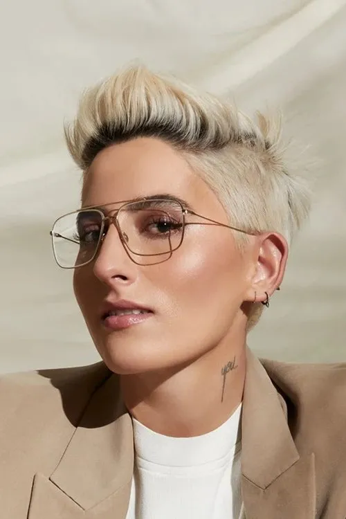 Maca Carriedo en su biografía y filmografía