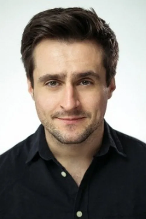 Maciej Raniszewski interpretando a Tomasz Kowalski