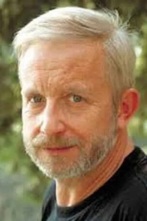 Maciej Szary interpretando a Husband