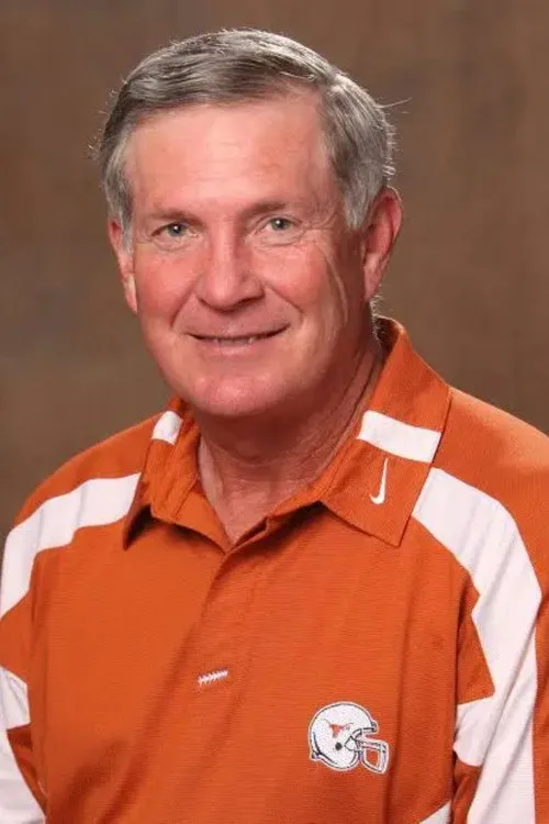 Darrell Royal ha trabajado con Mack Brown en 1 ocasiones