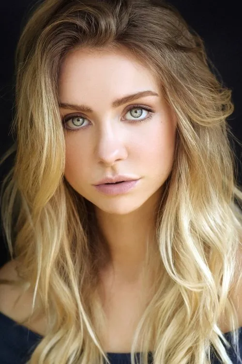 Maddie Phillips interpretando a Skylar