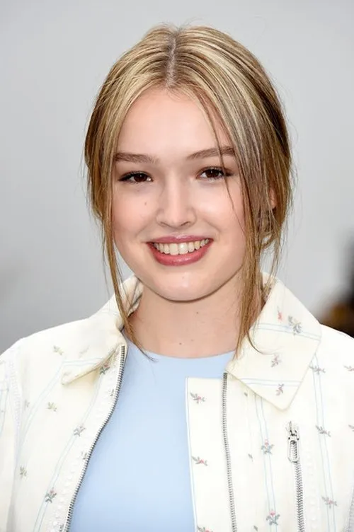 Maddison Brown interpretando a Lily Parker