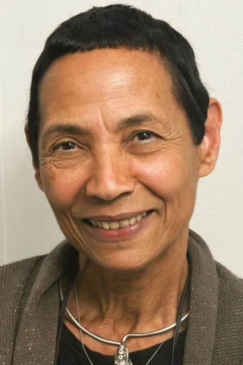 Ruth Price ha trabajado con Maddly Bamy en 1 ocasiones