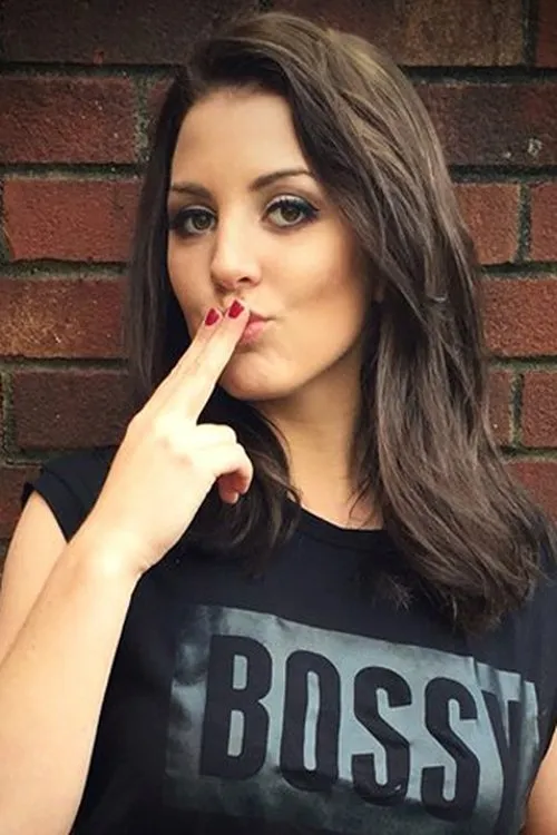 Madi Maxx interpretando a Madi Maxx