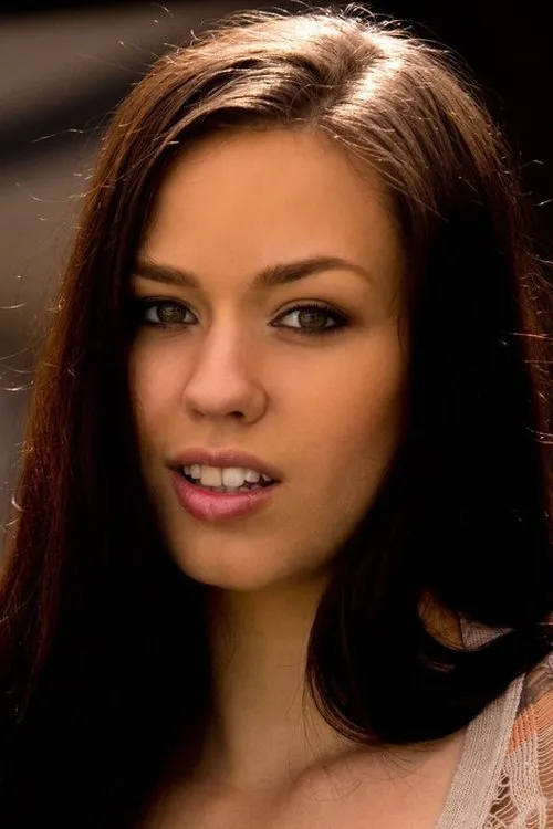 Madi Meadows interpretando a (archive footage)