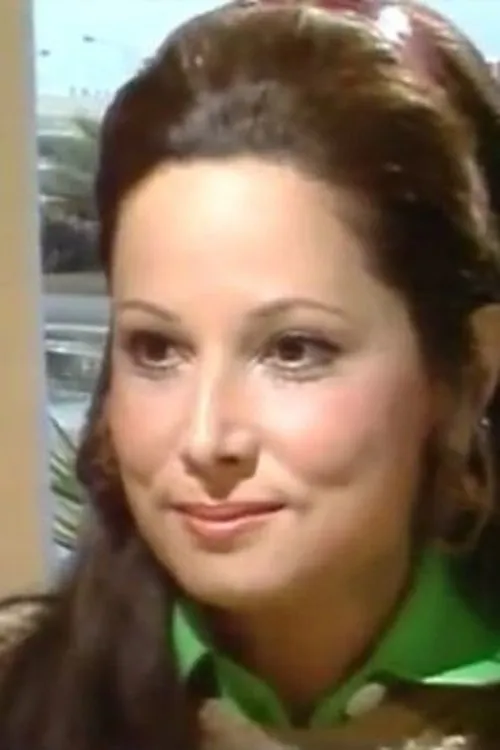 Madiha Salem interpretando a 