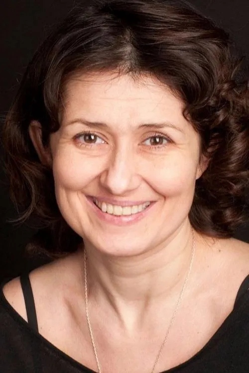 Мадлен Джабраилова interpretando a Moirae 1