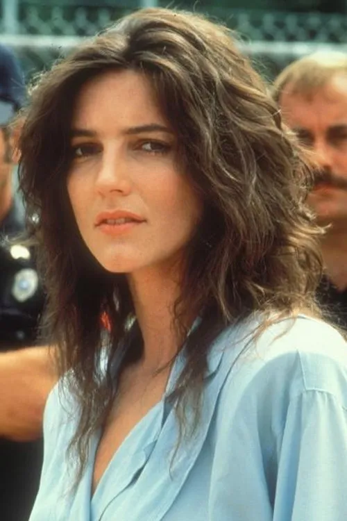 Madolyn Smith Osborne interpretando a Casey Halsey