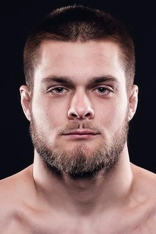 Brian Moore ha trabajado con Mads Burnell en 3 ocasiones