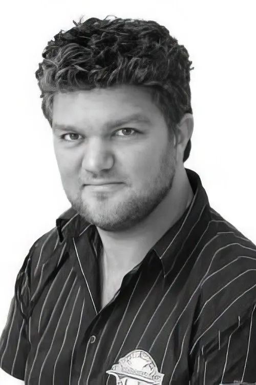 Mads Lisby interpretando a Mads