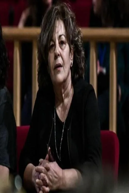 Magda Fyssa interpretando a (Herself)