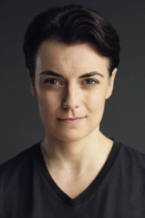 Jade Yourell ha trabajado con Maggie Bain en 1 ocasiones