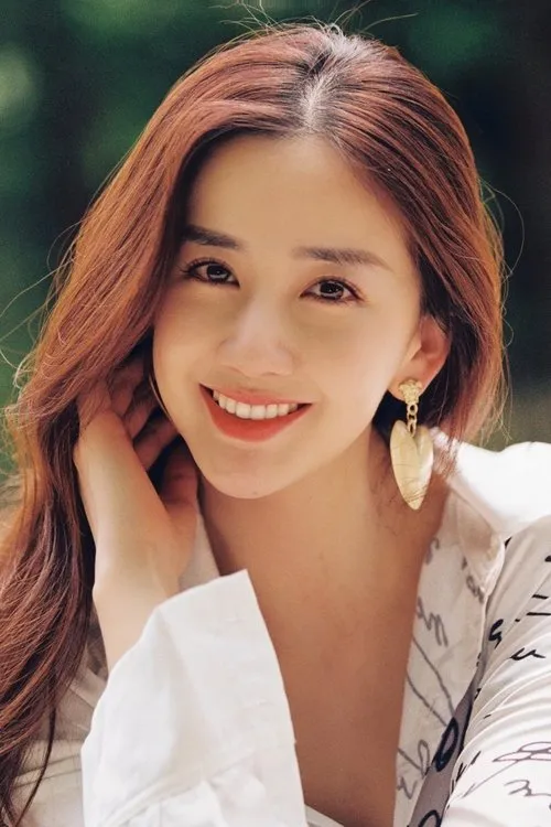 Maggie Chen — personaje: Xuan Ge