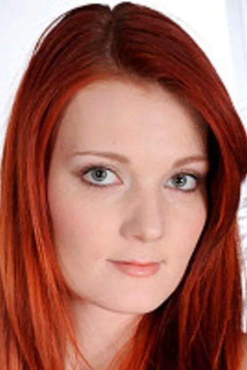 Maggie Gold interpretando a (archive footage)