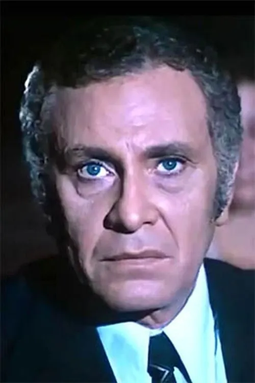 Mahmoud Moursy interpretando a 