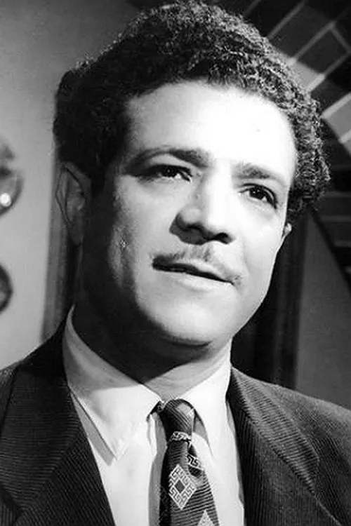 Mahmoud Shoukoko interpretando a Doniya