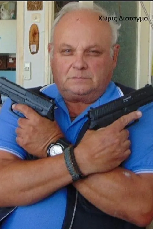 Sveta Petrova ha trabajado con Mahos Kitsikopoulos en 1 ocasiones