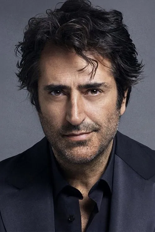 Mert Turak ha trabajado con Mahsun Kırmızıgül en 2 ocasiones