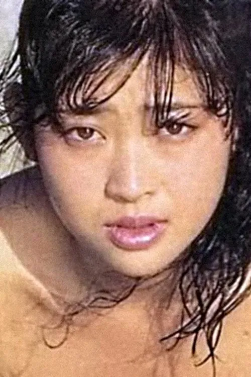 Mai Hayami interpretando a 