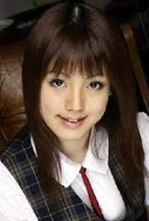 Mai Kawana interpretando a Yôko