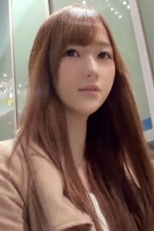 Mai Kisaka interpretando a