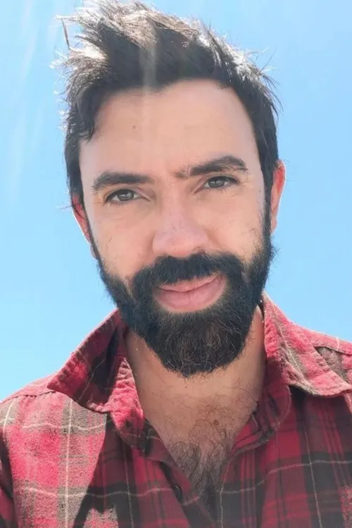 Maico Silveira interpretando a Terapeuta