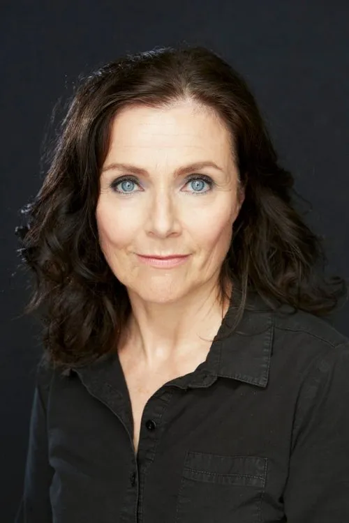 Maija Paunio interpretando a Sarah's Mother