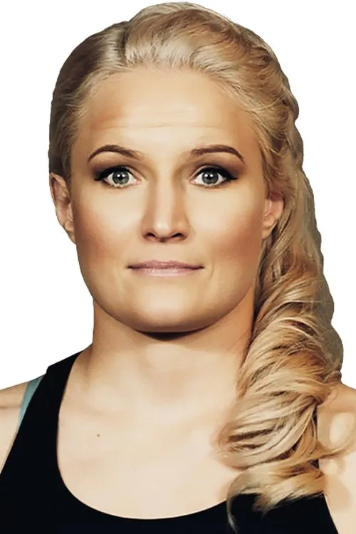 Maiju Suotama interpretando a Herself