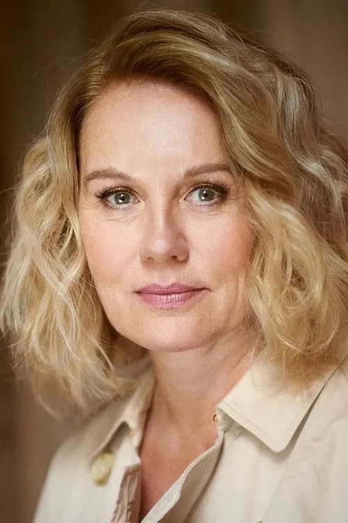 Maike Bollow interpretando a Anja Winter