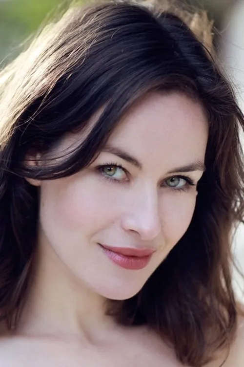 Maimie McCoy interpretando a Morna