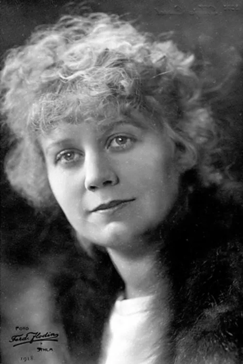 Maja Cassel interpretando a Donna Francesca