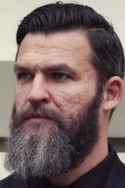 Julia Mulligan ha trabajado con Максим Колесниченко en 1 ocasiones