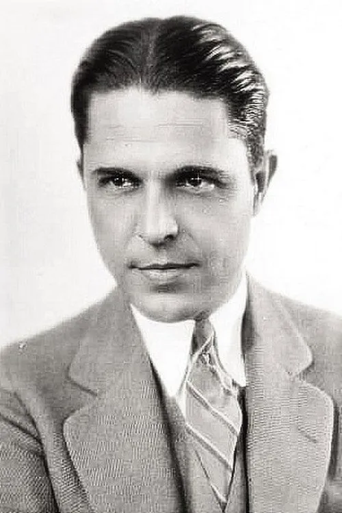 Malcolm McGregor interpretando a John Smith