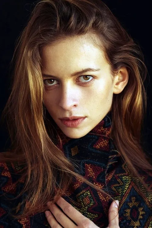 Małgorzata Mikołajczak interpretando a Eryk's first wife