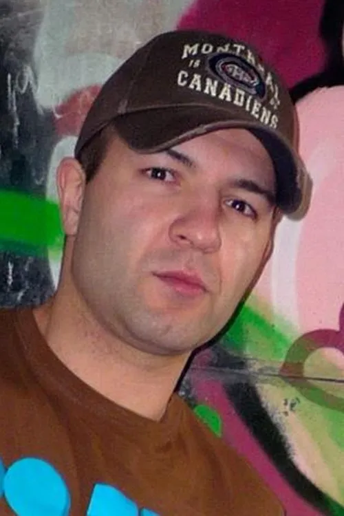 Malik TN interpretando a 